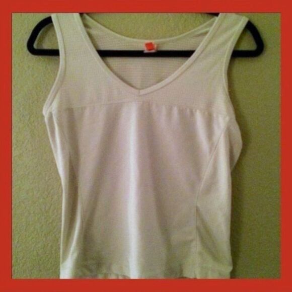 Lucy Workout top. Size Medium. - Picture 2 of 5